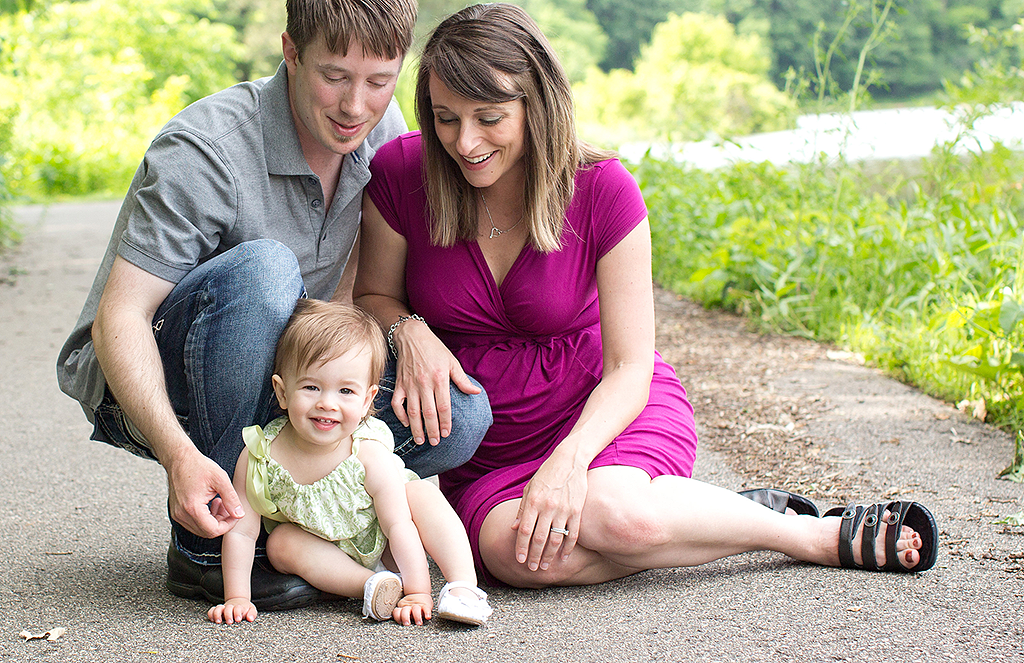 outdoor family portrait by pixelations photography